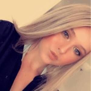 Meet your Posher, Abbey